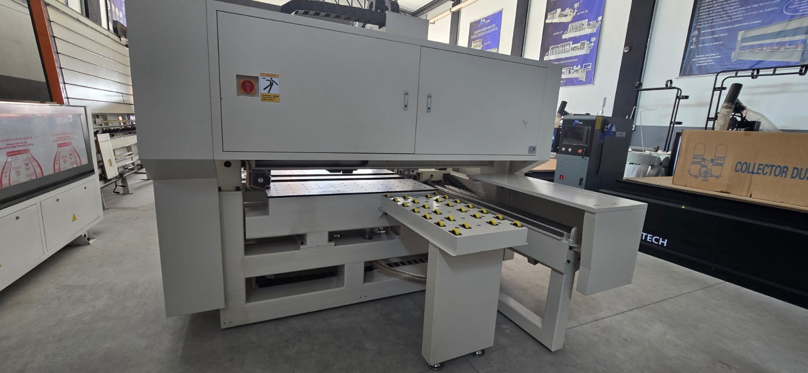 MaxDrill M5 - Vista Lateral Mesa Flutuante