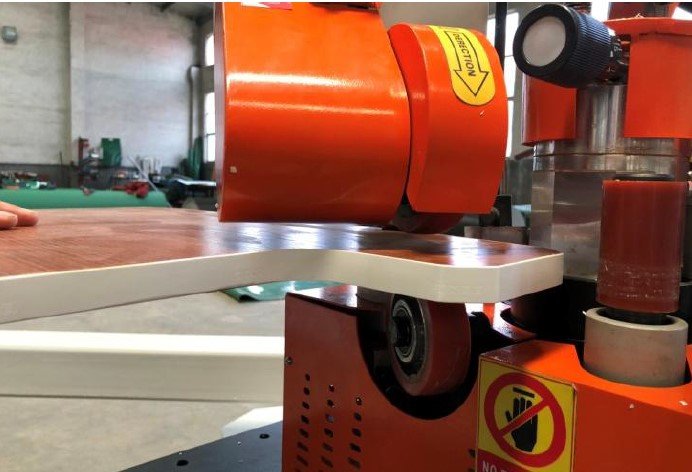 Coladeira de bordos para peças ergonômicas Contour 2.0 - Imagem 4