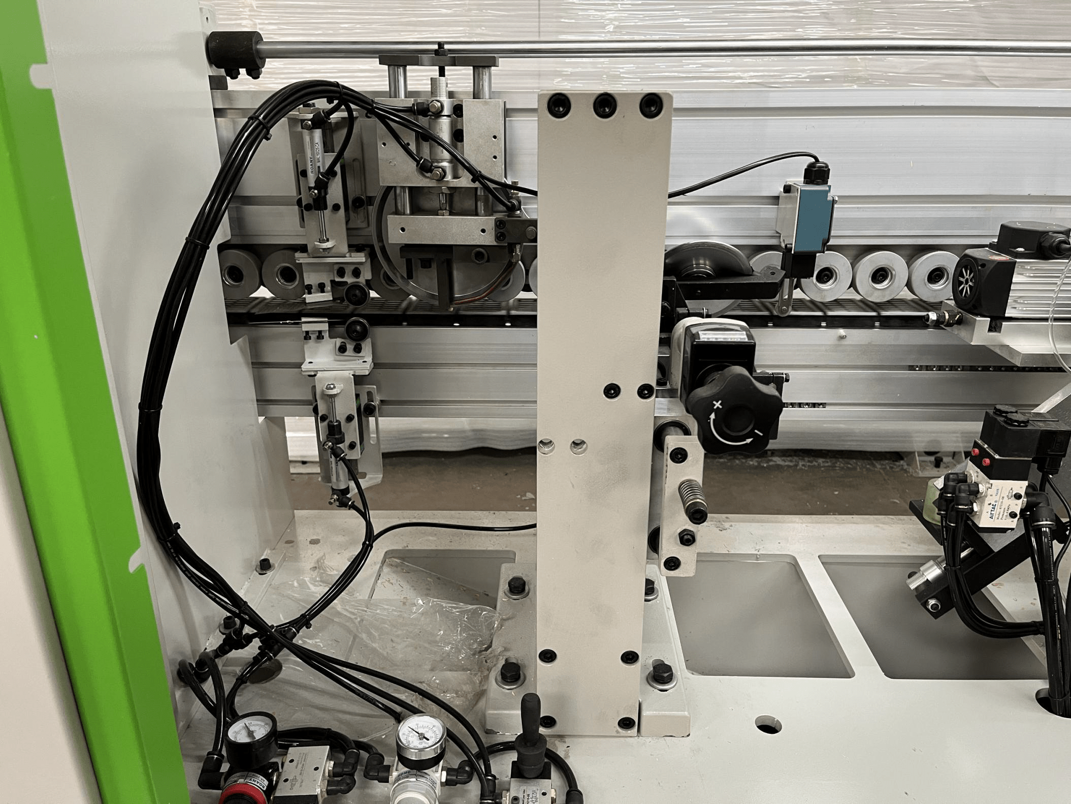 Coladeira de bordos Vectra 8GS - Imagem 5