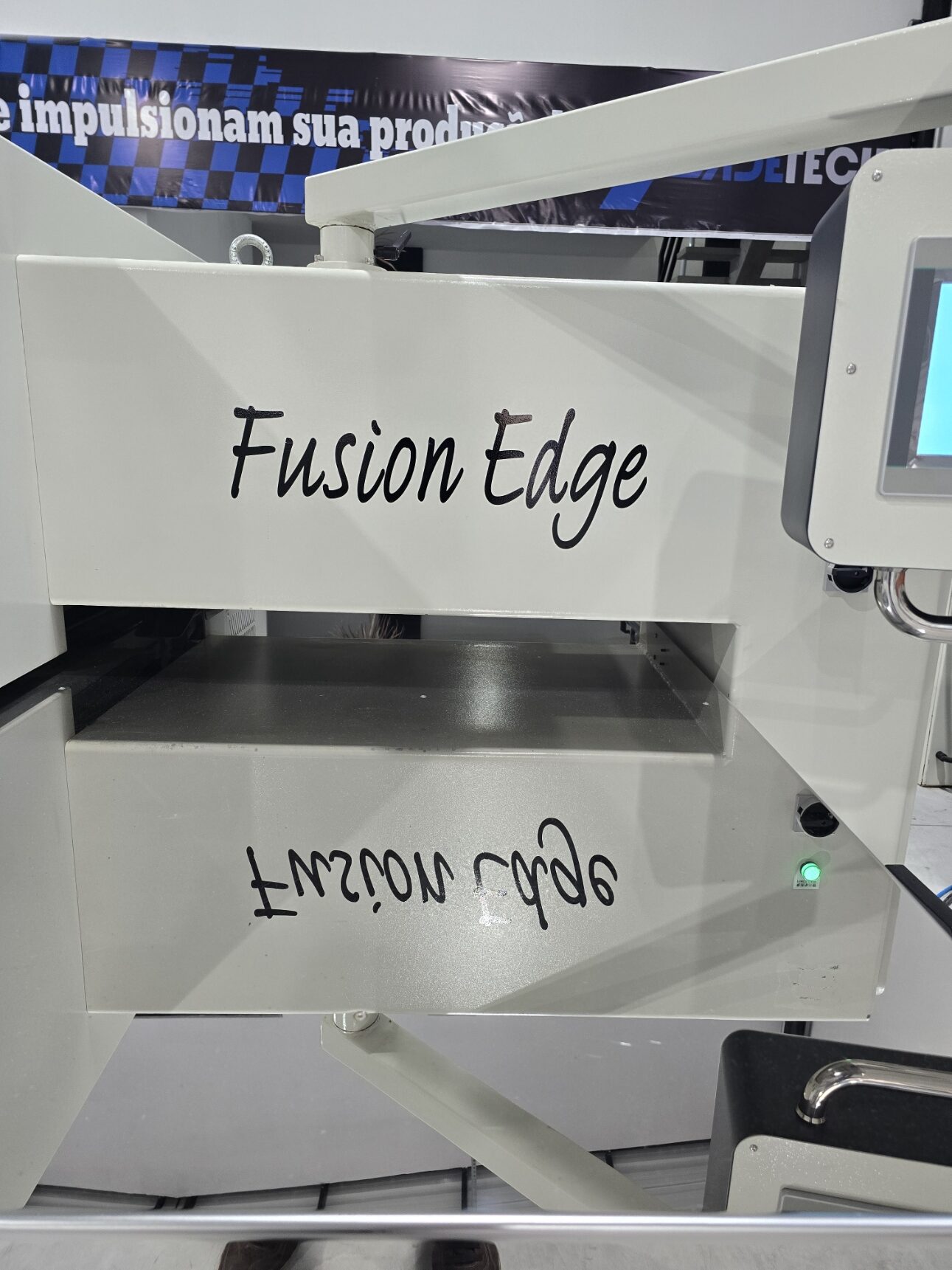 Emendadora de lâminas Madetech Fusion Pro - Imagem 7